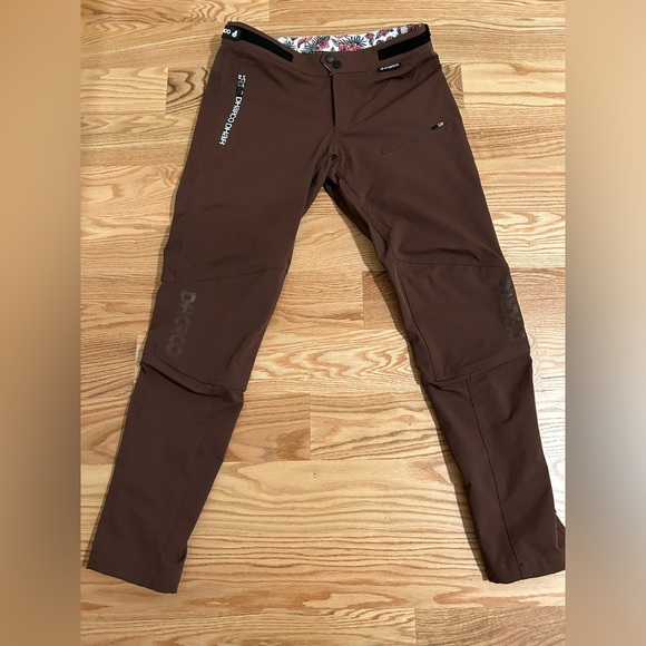 DHaRCO Women’s MTB GRAVITY PANTS, size small, color LOAM - Picture 2 of 5